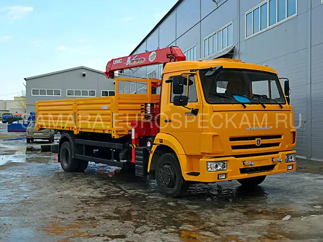 КАМАЗ 4308 бортовой с КМУ UNIC UR-V 373